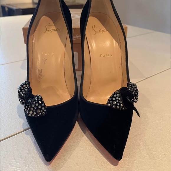 Elegant Black Women's Heels - Picture 6 of 6